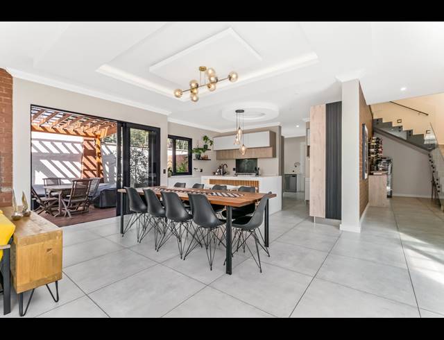 4 BEDROOM HOUSE FOR SALE IN HELDERFONTEIN ESTATE